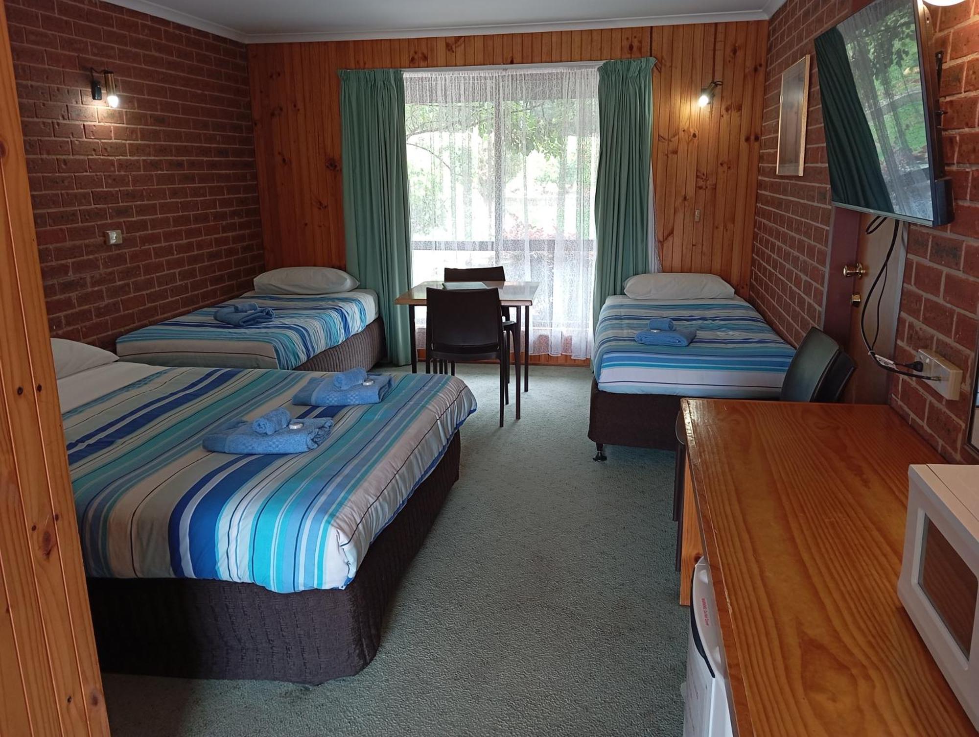 Orbost Country Road Motor Inn Exterior photo